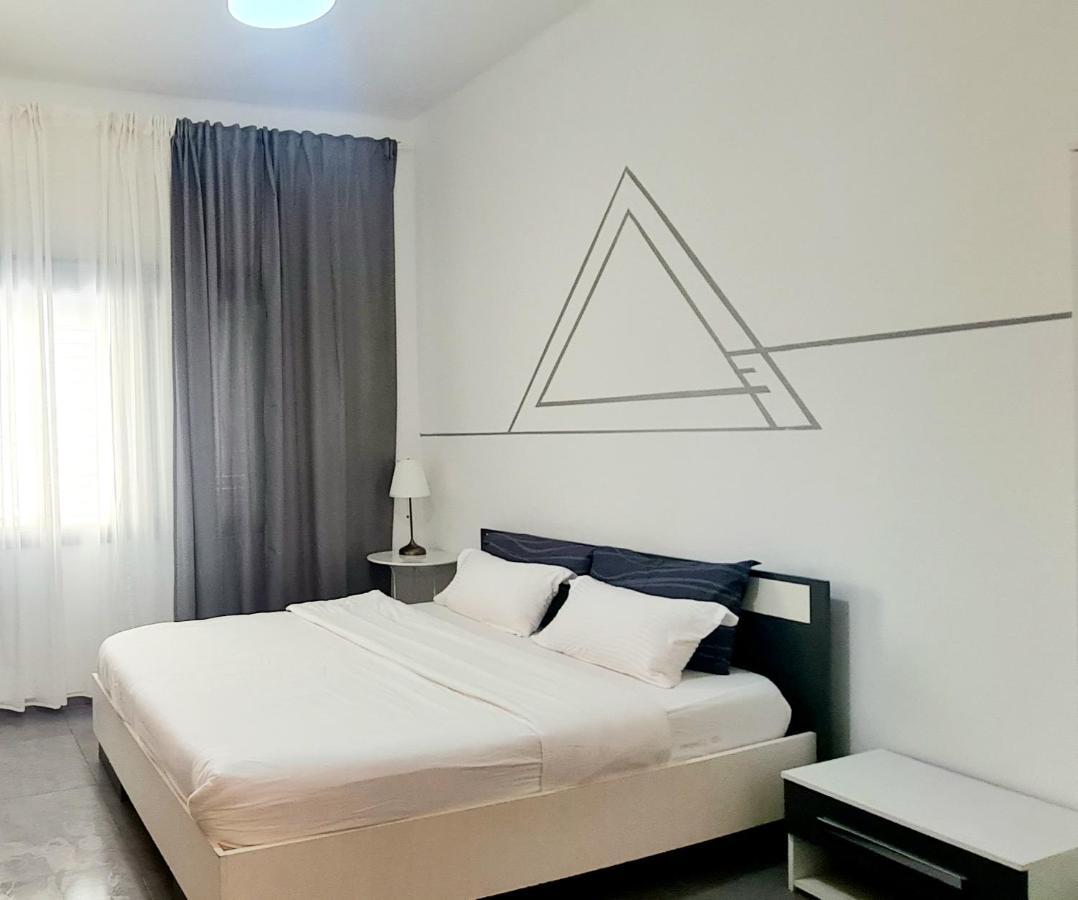 Nice Apartments On Ben Yehuda Str Tel Aviv Ngoại thất bức ảnh