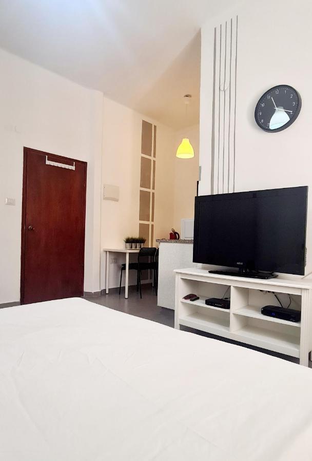 Nice Apartments On Ben Yehuda Str Tel Aviv Ngoại thất bức ảnh