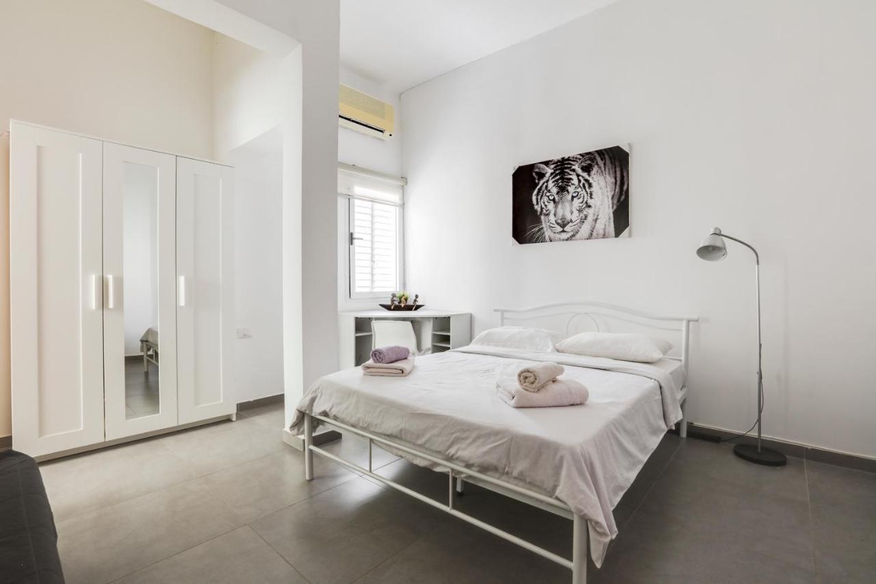 Nice Apartments On Ben Yehuda Str Tel Aviv Ngoại thất bức ảnh